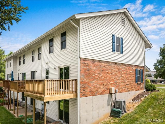 1239 Cliffridge Lane, Valley Park, MO 63088