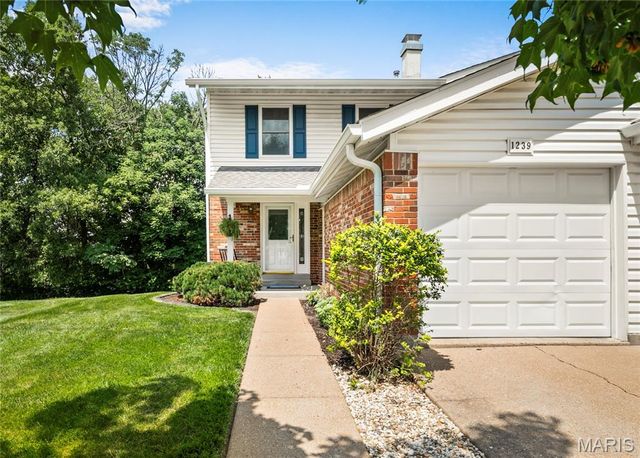 1239 Cliffridge Lane, Valley Park, MO 63088