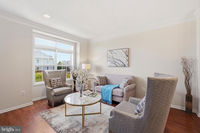 43210 LOUDOUN RESERVE DR, Ashburn, VA 20148