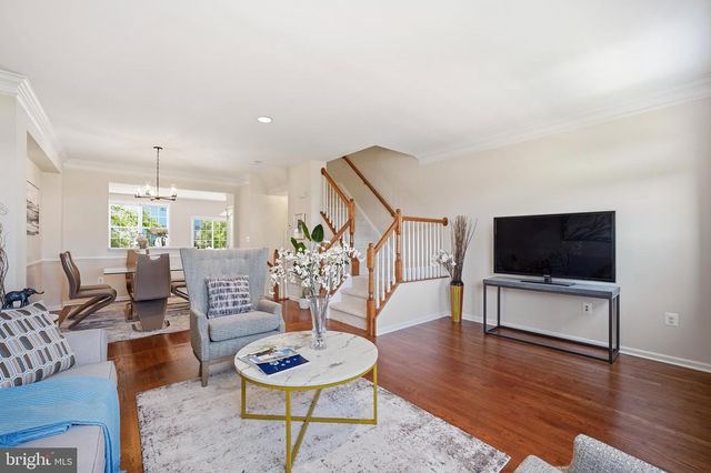 43210 LOUDOUN RESERVE DR, Ashburn, VA 20148