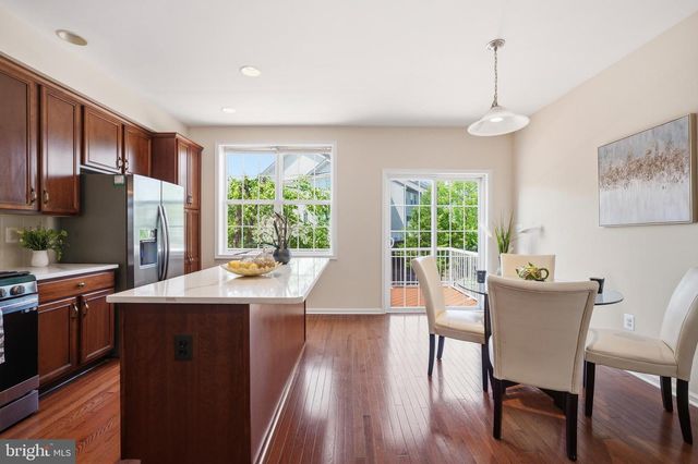 43210 LOUDOUN RESERVE DR, Ashburn, VA 20148