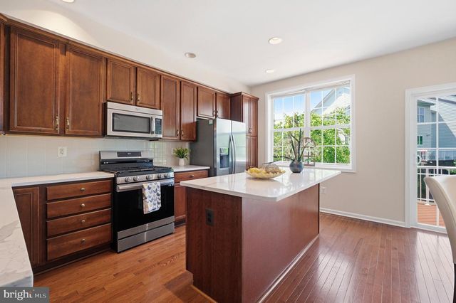 43210 LOUDOUN RESERVE DR, Ashburn, VA 20148