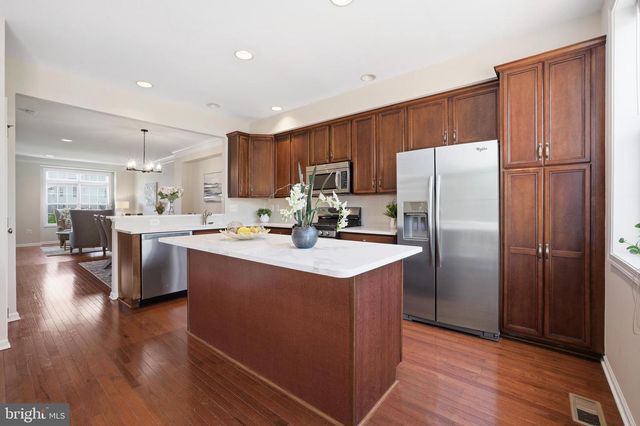43210 LOUDOUN RESERVE DR, Ashburn, VA 20148