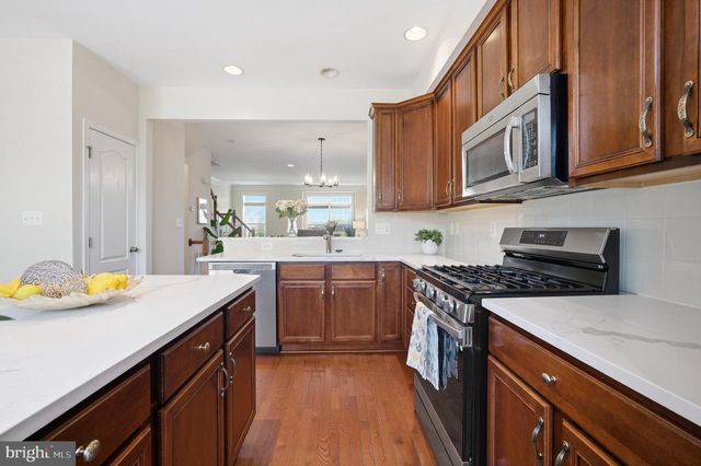 43210 LOUDOUN RESERVE DR, Ashburn, VA 20148