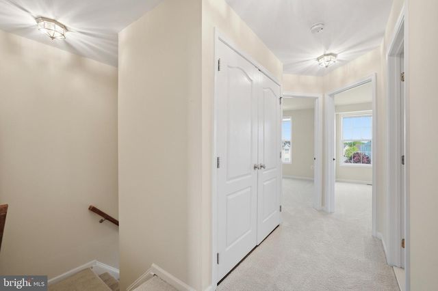 43210 LOUDOUN RESERVE DR, Ashburn, VA 20148