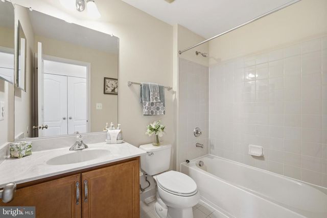 43210 LOUDOUN RESERVE DR, Ashburn, VA 20148
