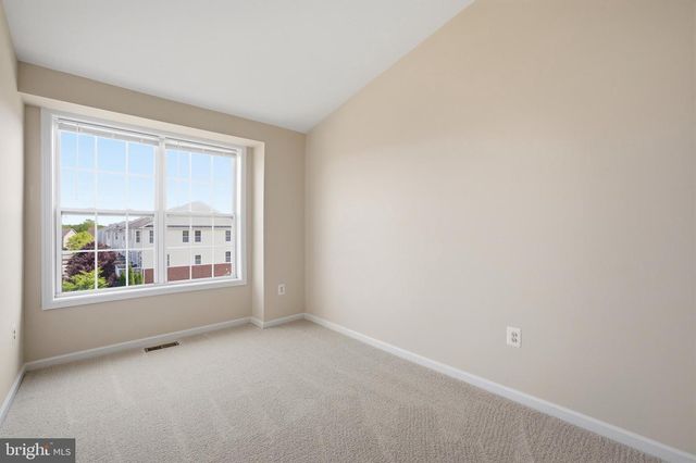 43210 LOUDOUN RESERVE DR, Ashburn, VA 20148