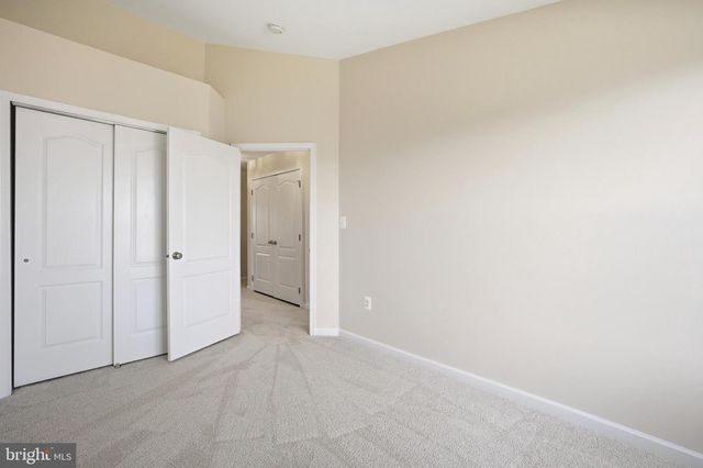 43210 LOUDOUN RESERVE DR, Ashburn, VA 20148