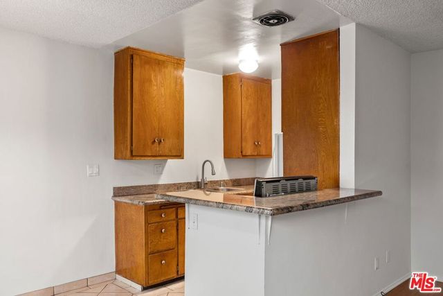 615 E Magnolia Boulevard, Burbank, CA 91501