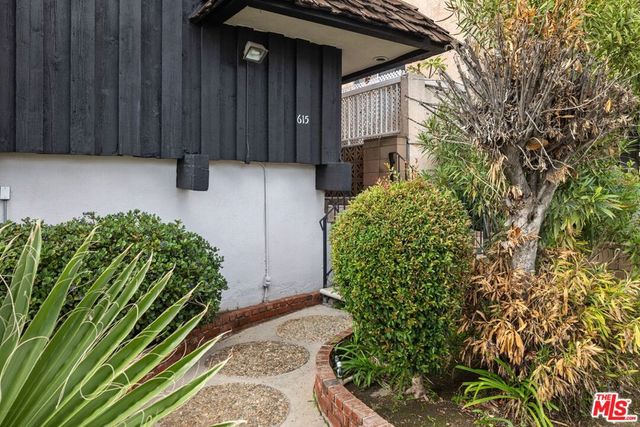 615 E Magnolia Boulevard, Burbank, CA 91501