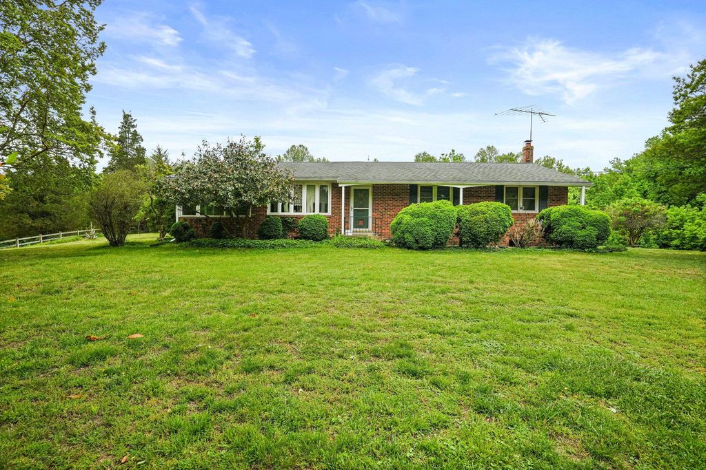 6201 CROOM STATION RD, Upper Marlboro, MD 20772