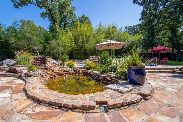13620 Pleasant Forest Dr, Little Rock, AR 72212