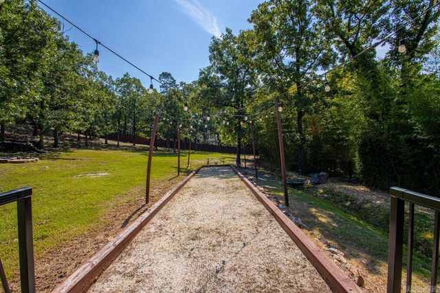 13620 Pleasant Forest Dr, Little Rock, AR 72212