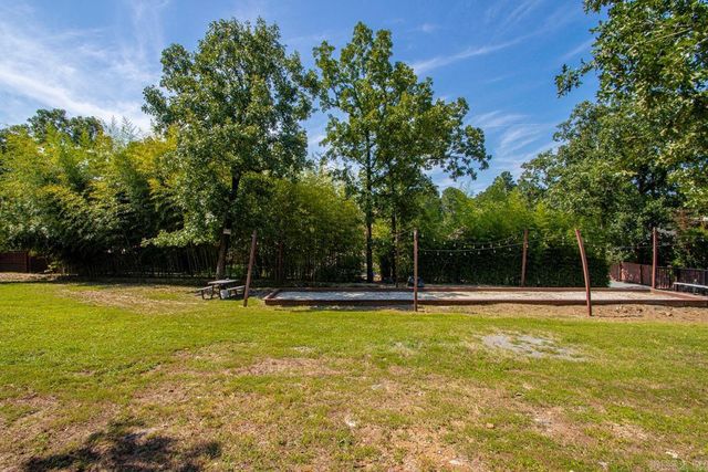 13620 Pleasant Forest Dr, Little Rock, AR 72212