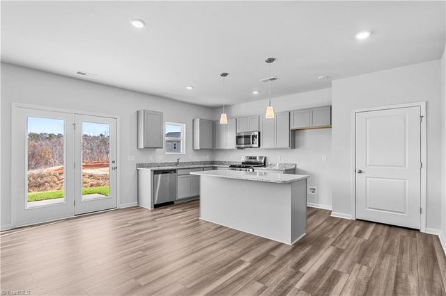 5103 Fallmeade Road, Kernersville, NC 27284