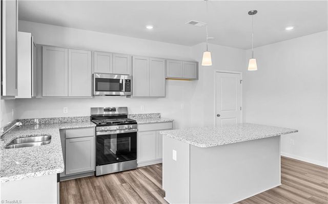 5103 Fallmeade Road, Kernersville, NC 27284