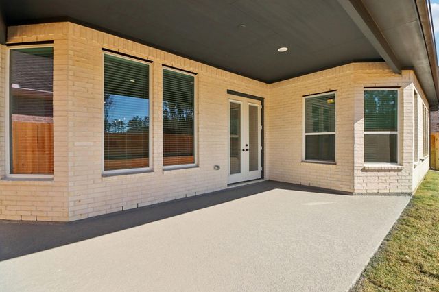 9742 Roaring River Falls Lane, Porter, TX 77365