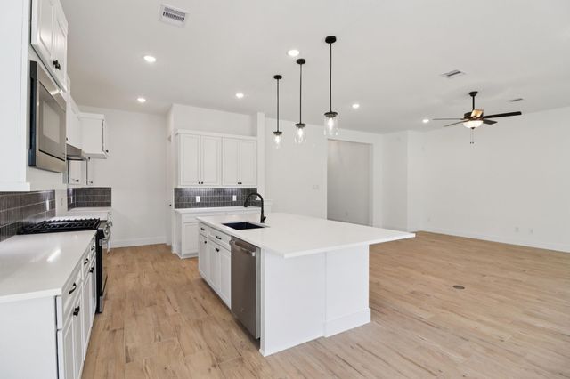 9742 Roaring River Falls Lane, Porter, TX 77365