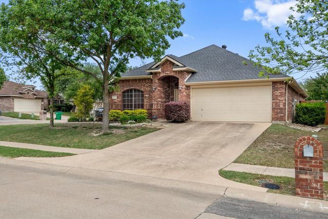 201 Rawhide Street, Waxahachie, TX 75165