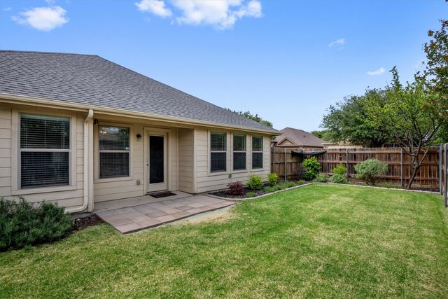 201 Rawhide Street, Waxahachie, TX 75165