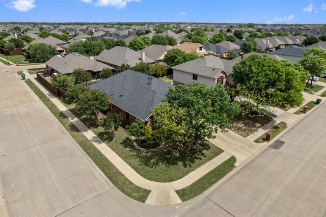 201 Rawhide Street, Waxahachie, TX 75165