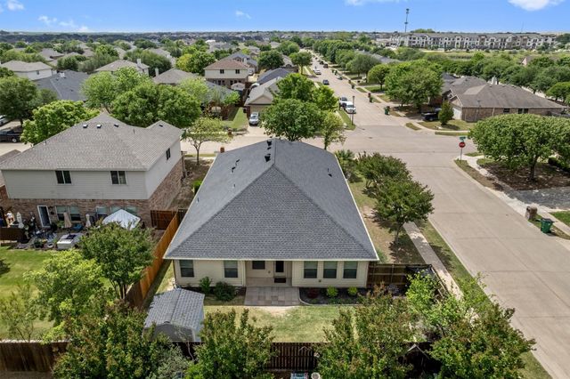 201 Rawhide Street, Waxahachie, TX 75165