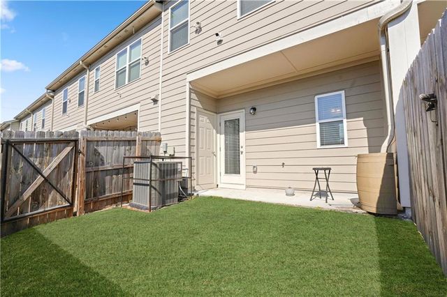 887 Ambient Way SW, Atlanta, GA 30331