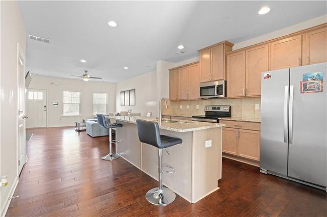 887 Ambient Way SW, Atlanta, GA 30331