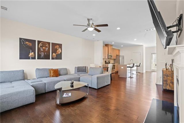 887 Ambient Way SW, Atlanta, GA 30331