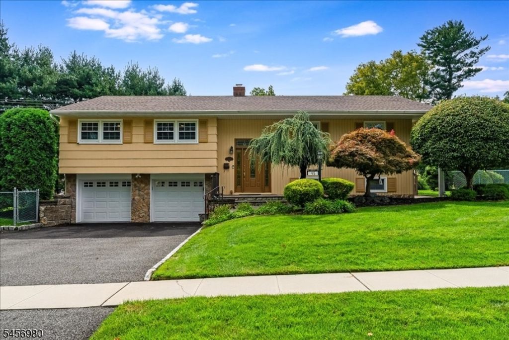 45 Michael Dr, Westfield Town, NJ 07090 — exterior