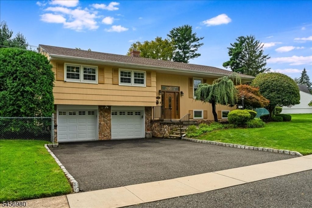 45 Michael Dr, Westfield Town, NJ 07090 — photo 2