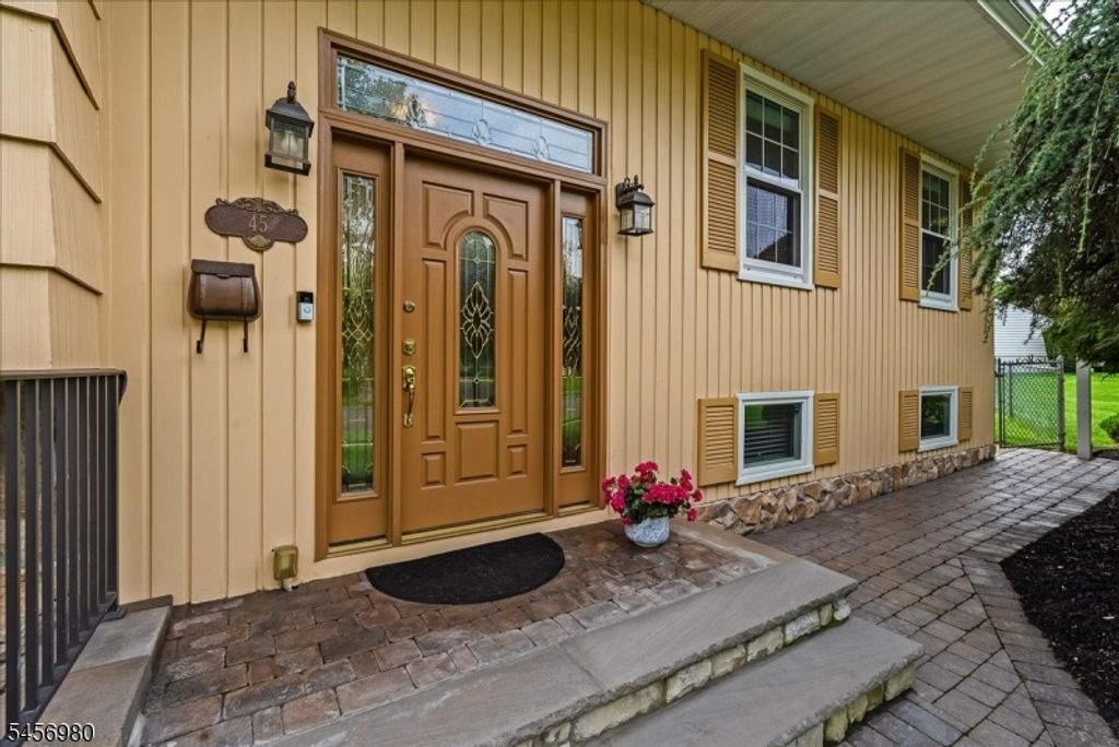 45 Michael Dr, Westfield Town, NJ 07090 — photo 4