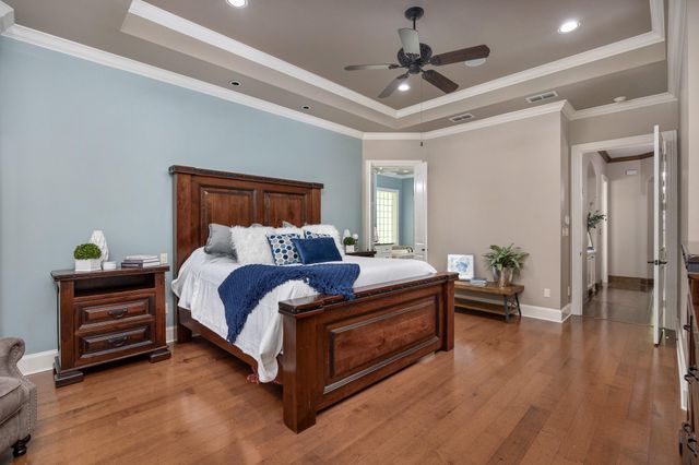 1915 Stonegate Valley Drive, Tyler, TX 75703