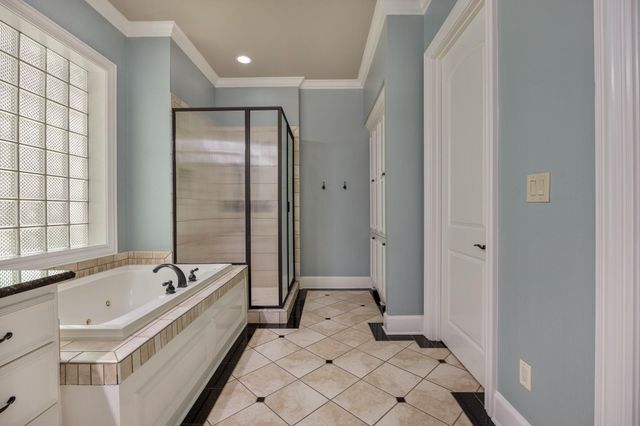 1915 Stonegate Valley Drive, Tyler, TX 75703