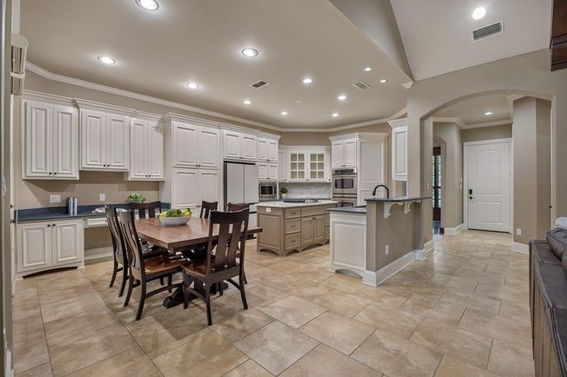 1915 Stonegate Valley Drive, Tyler, TX 75703