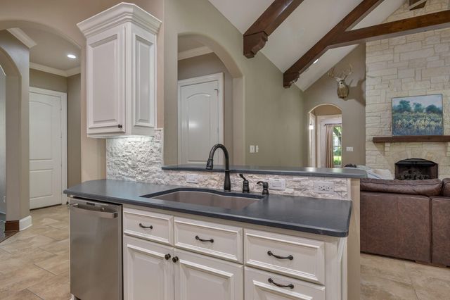 1915 Stonegate Valley Drive, Tyler, TX 75703