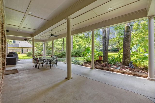1915 Stonegate Valley Drive, Tyler, TX 75703