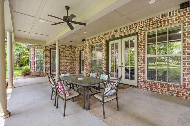 1915 Stonegate Valley Drive, Tyler, TX 75703