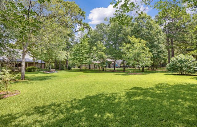 1915 Stonegate Valley Drive, Tyler, TX 75703