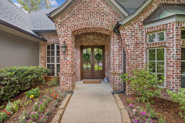 1915 Stonegate Valley Drive, Tyler, TX 75703