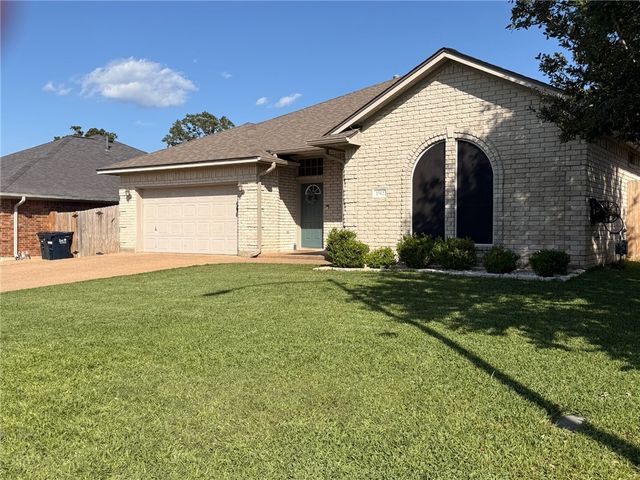 1512 Hunter Creek Drive, College Station, TX 77845