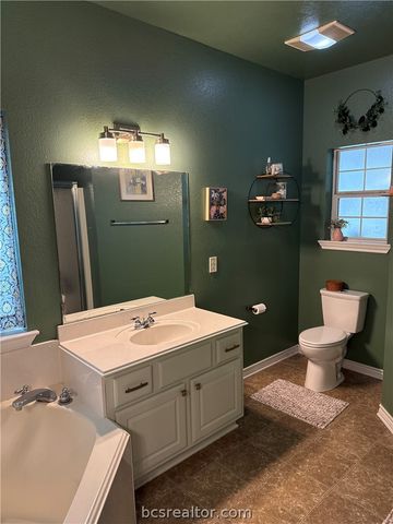 1512 Hunter Creek Drive, College Station, TX 77845