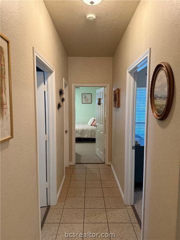 1512 Hunter Creek Drive, College Station, TX 77845