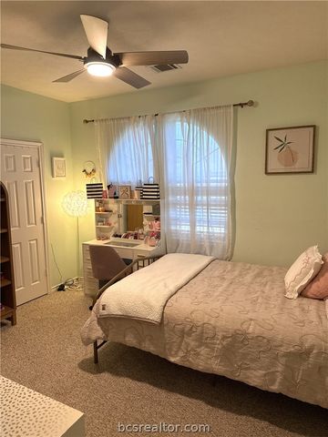 1512 Hunter Creek Drive, College Station, TX 77845