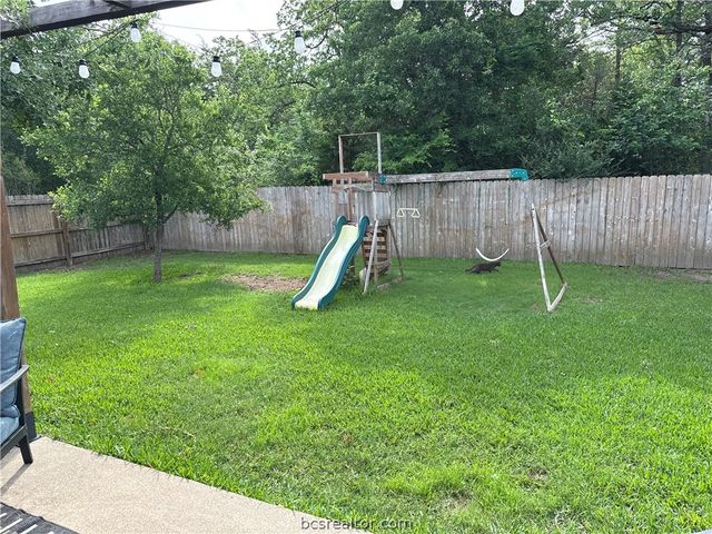 1512 Hunter Creek Drive, College Station, TX 77845
