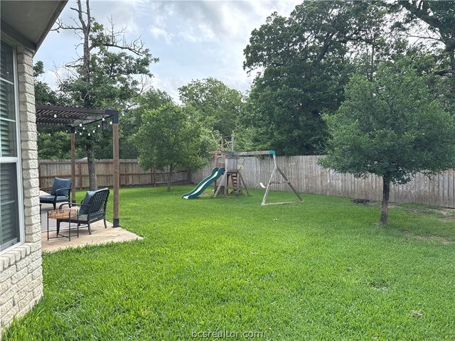 1512 Hunter Creek Drive, College Station, TX 77845