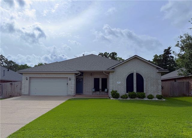 1512 Hunter Creek Drive, College Station, TX 77845