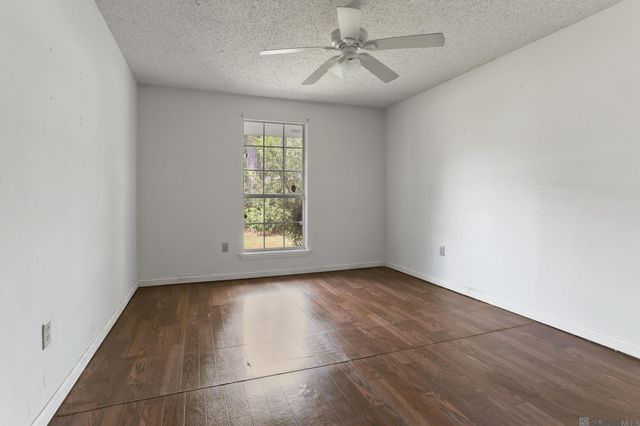 1425 Shadybrook Dr, Baton Rouge, LA 70816