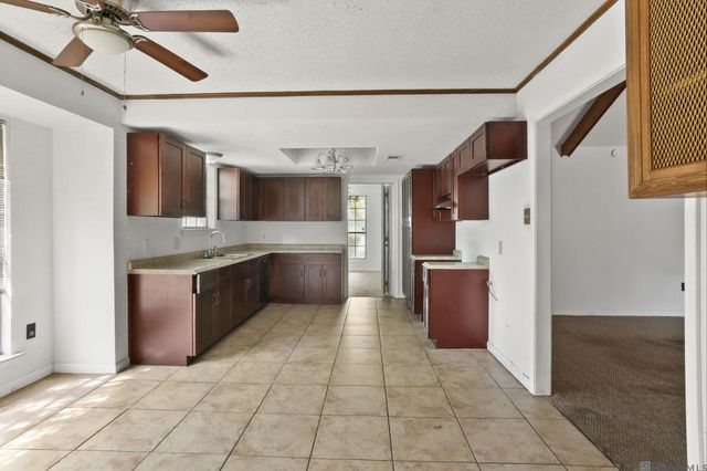 1425 Shadybrook Dr, Baton Rouge, LA 70816