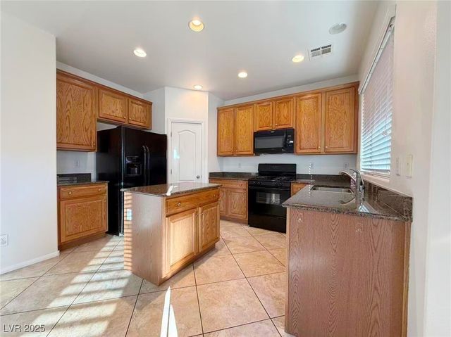 7473 Glorious Sun Drive, Las Vegas, NV 89178